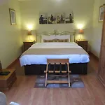 Dungimmon House Guest house 4*