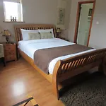 Dungimmon House Guest house 4*