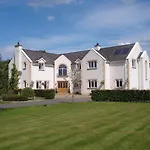 Guest house Dungimmon House 4*
